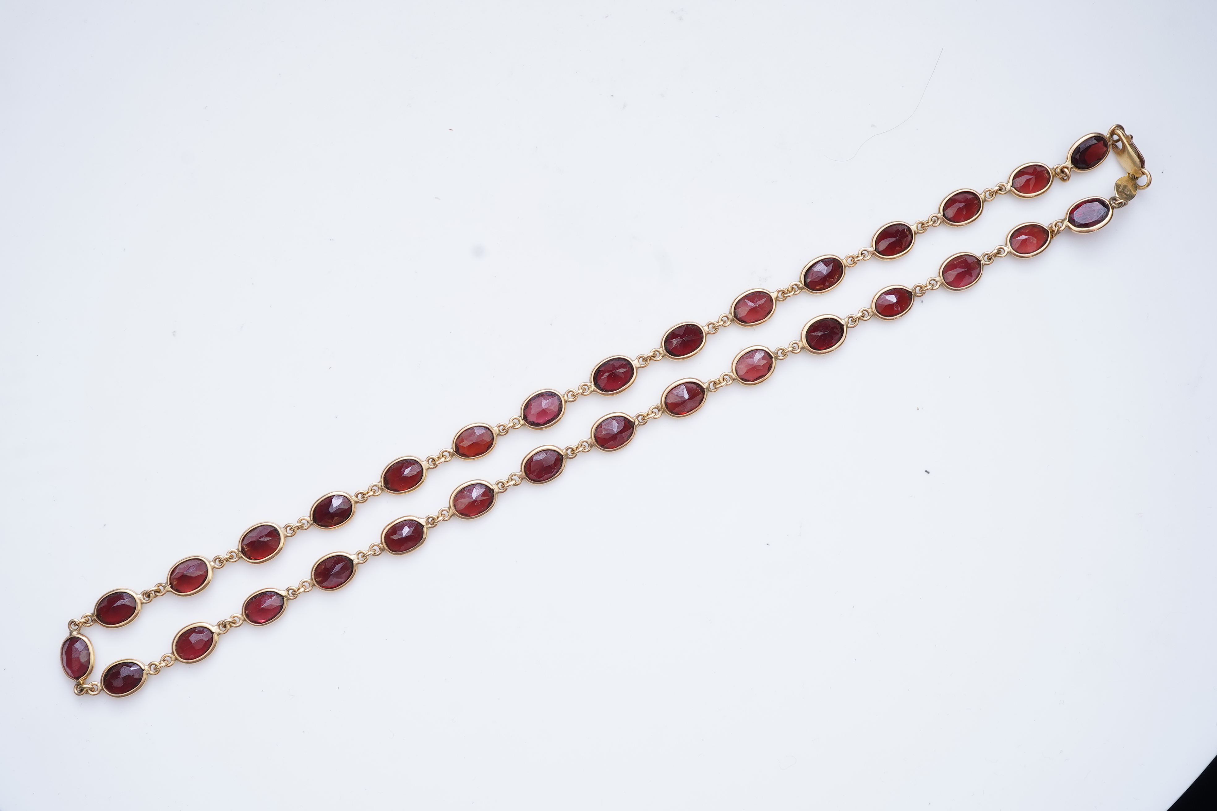 A garnet necklace